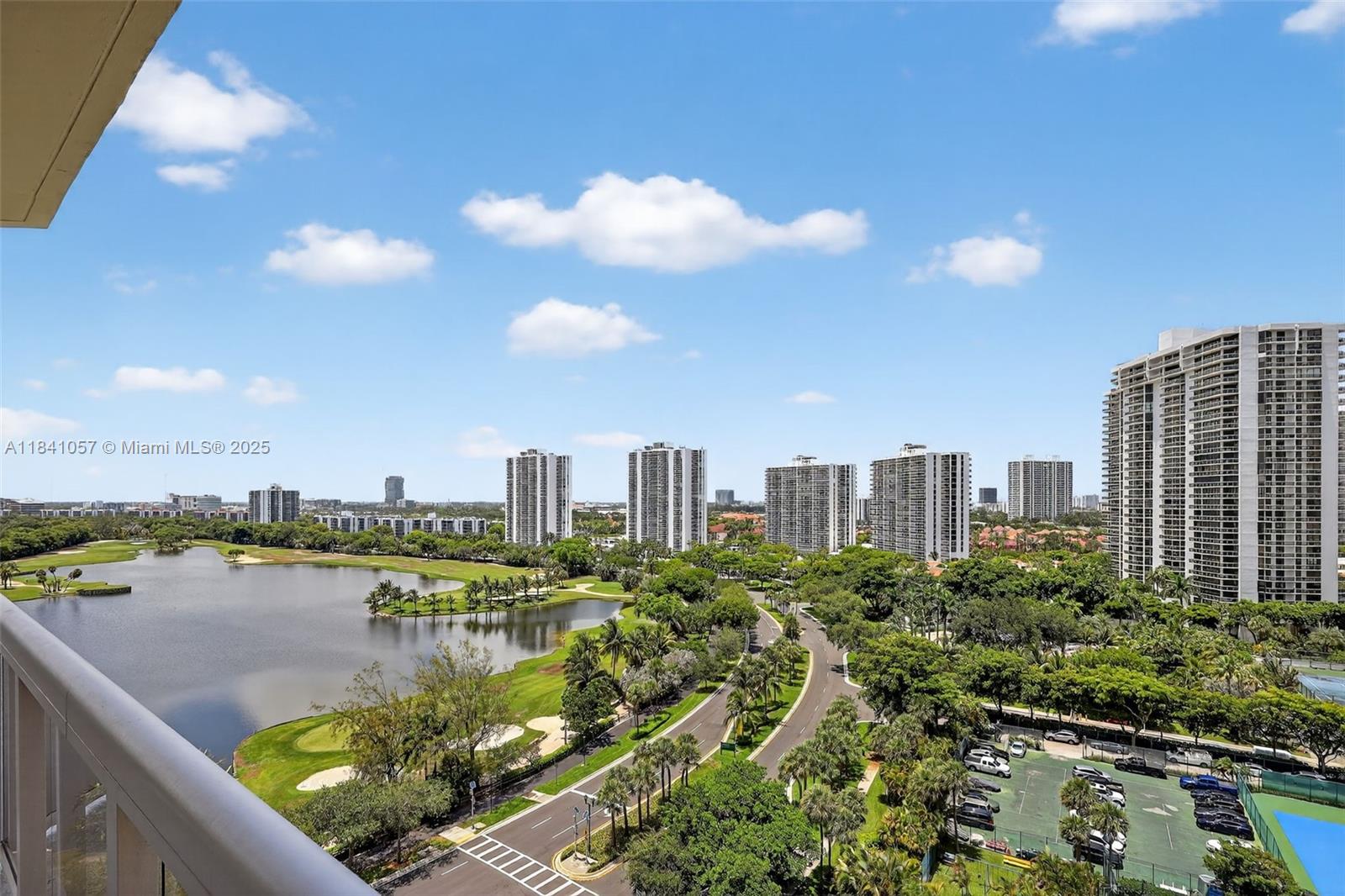 20185 E Country Club Dr Unit: 1406/1405