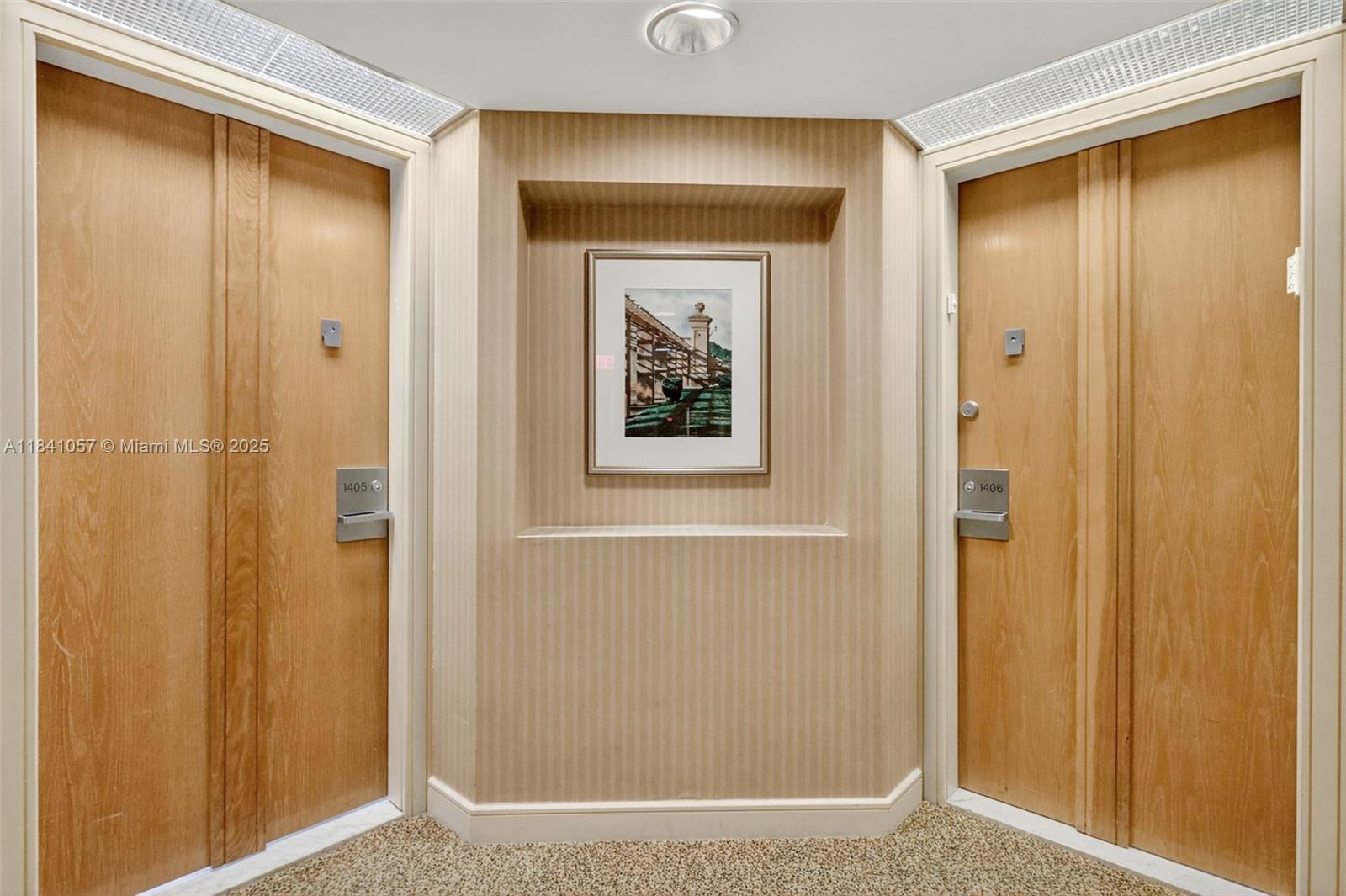 20185 E Country Club Dr Unit: 1406/1405