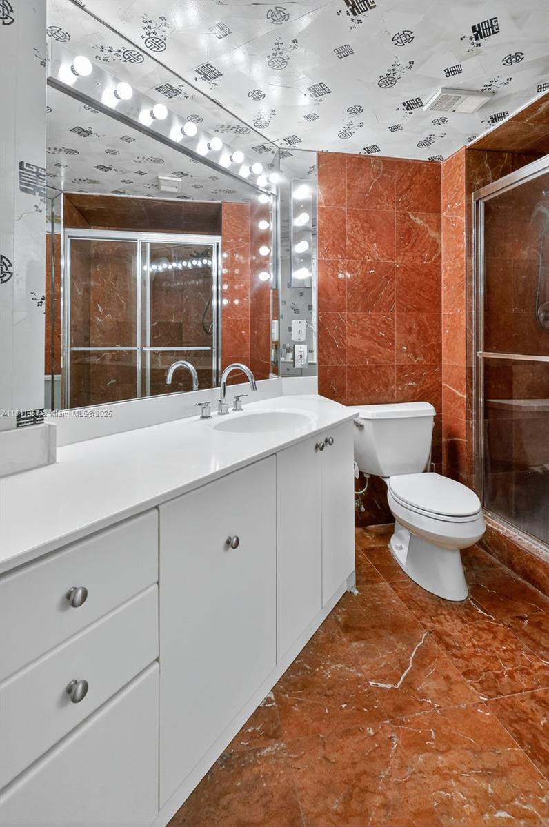 20185 E Country Club Dr Unit: 1406/1405