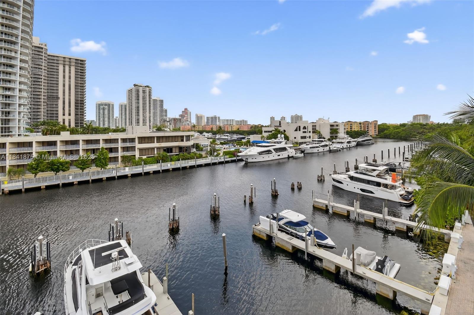 19925 NE 39th PL Boat Slip #14