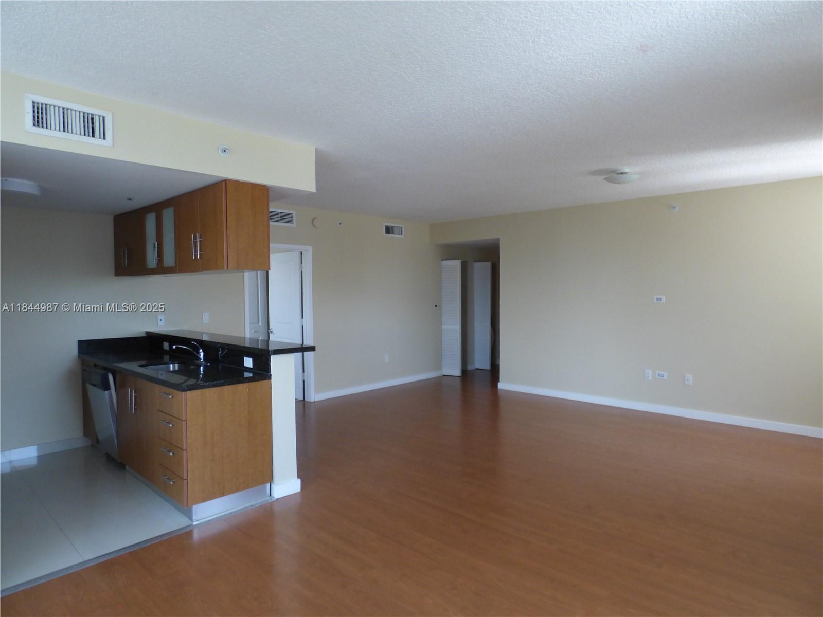 601 NE 23rd St # 1105