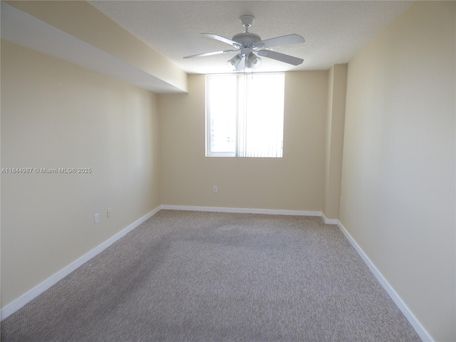 601 NE 23rd St # 1105