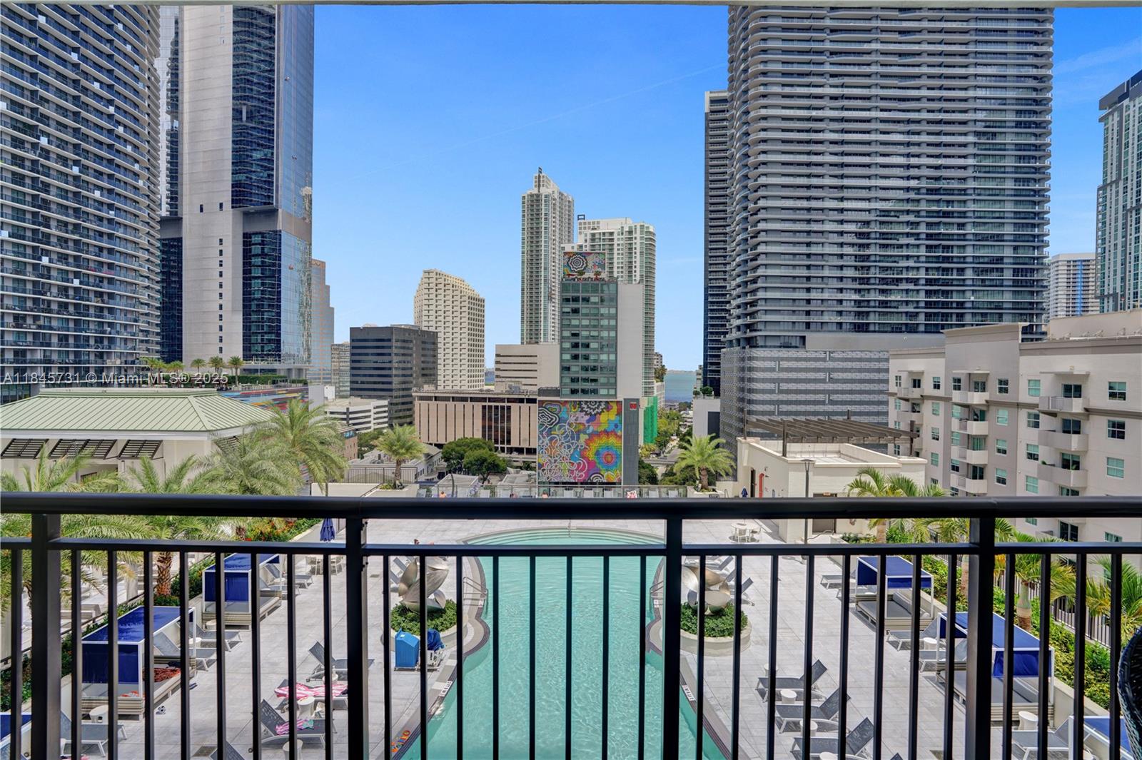 999 SW 1st Ave # 1402