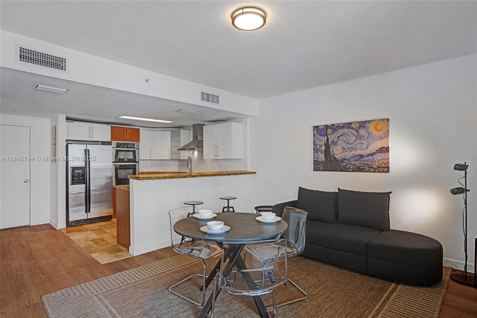 170 SE 14th St # 2806