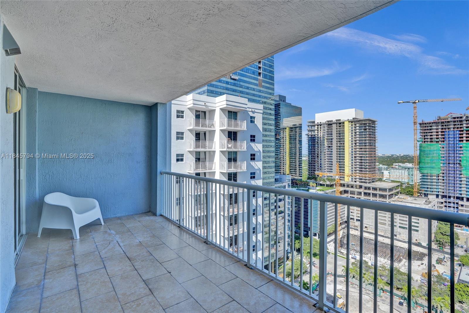 170 SE 14th St # 2806