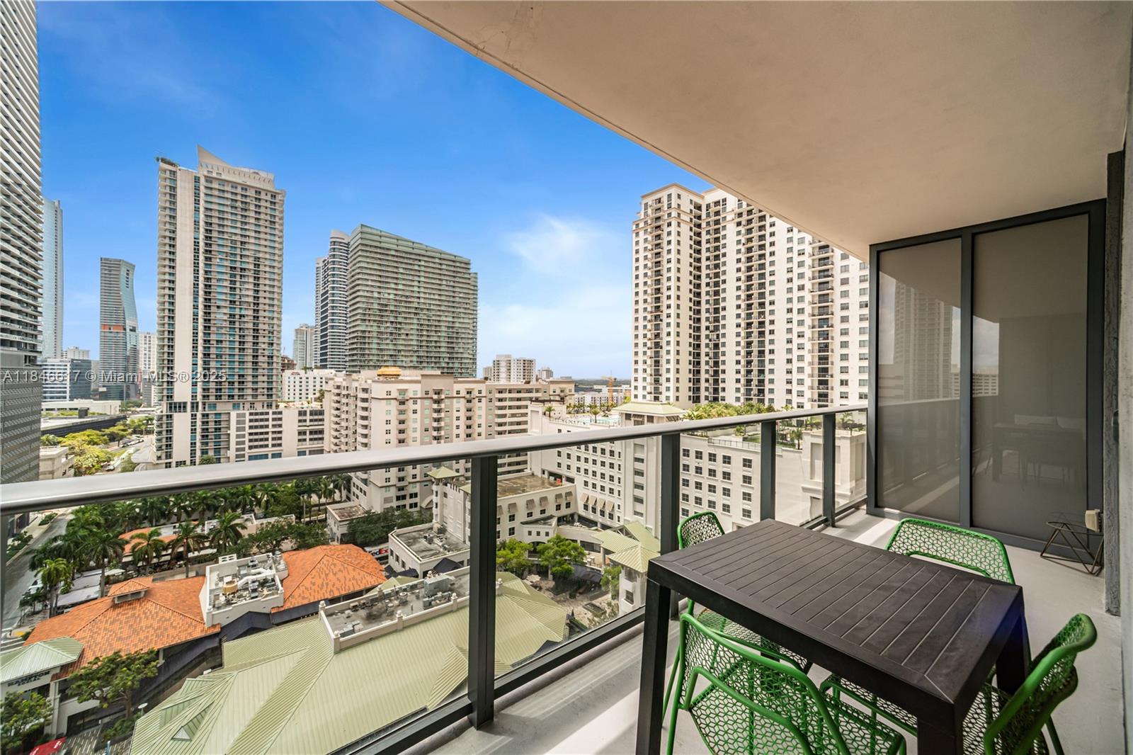 45 SW 9th St # 1204