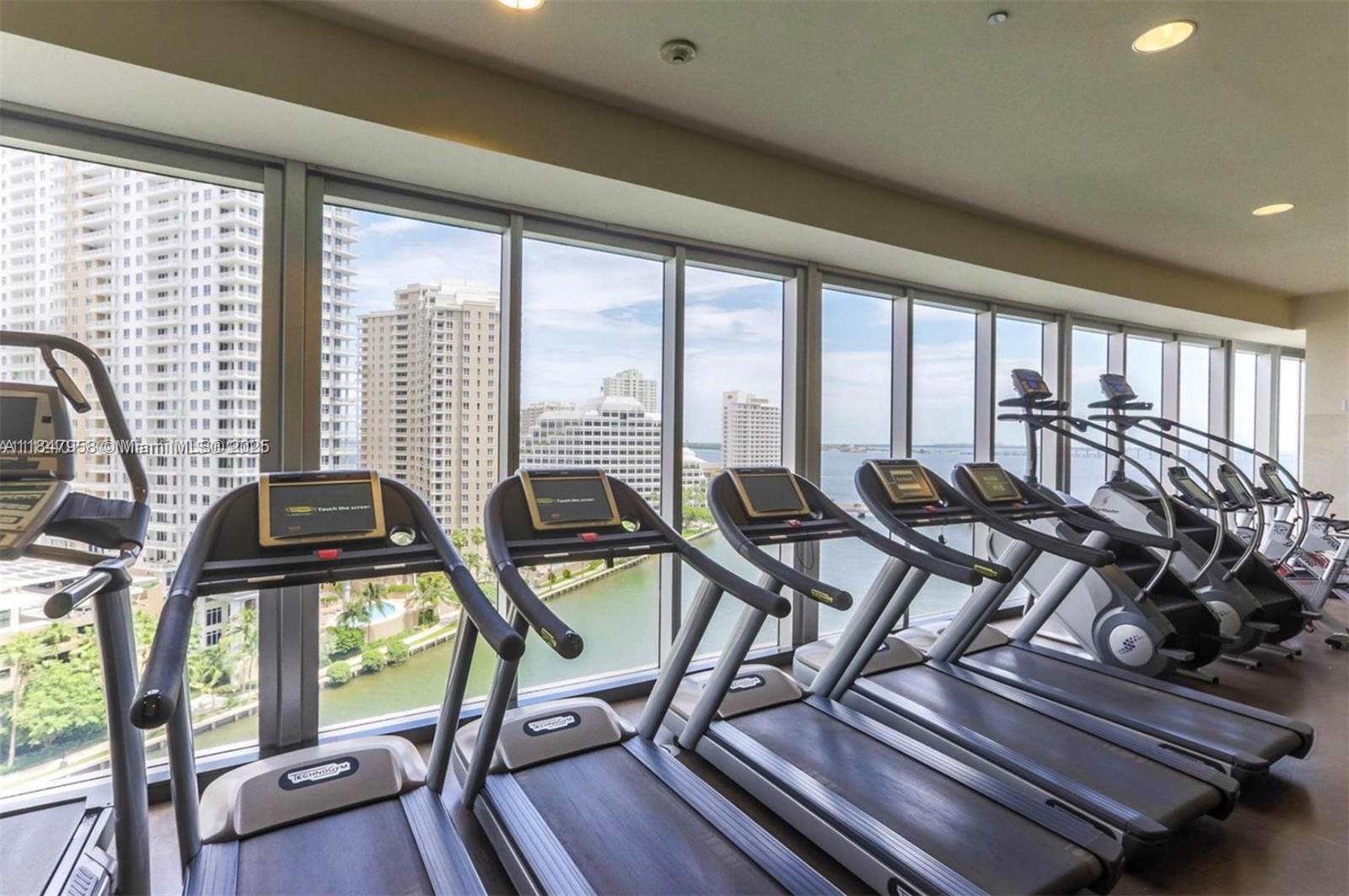 495 Brickell Ave Unit: BAY707