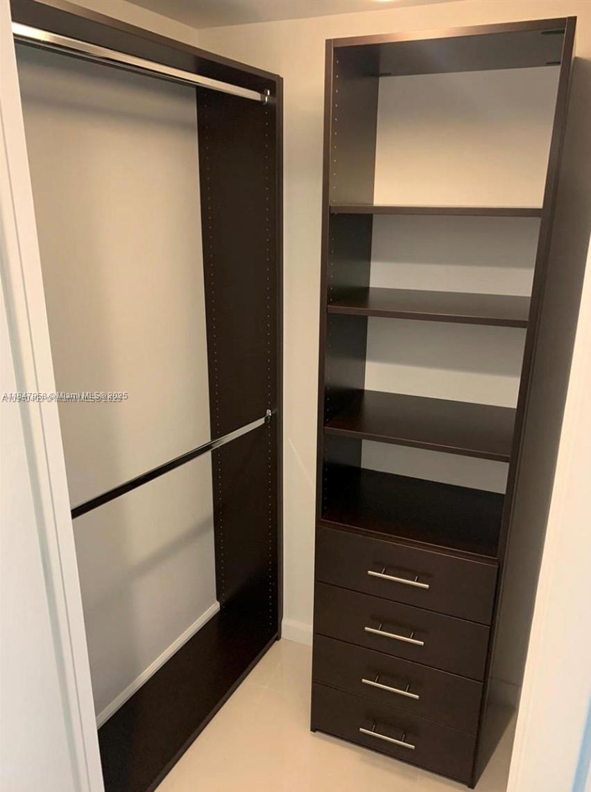 495 Brickell Ave Unit: BAY707