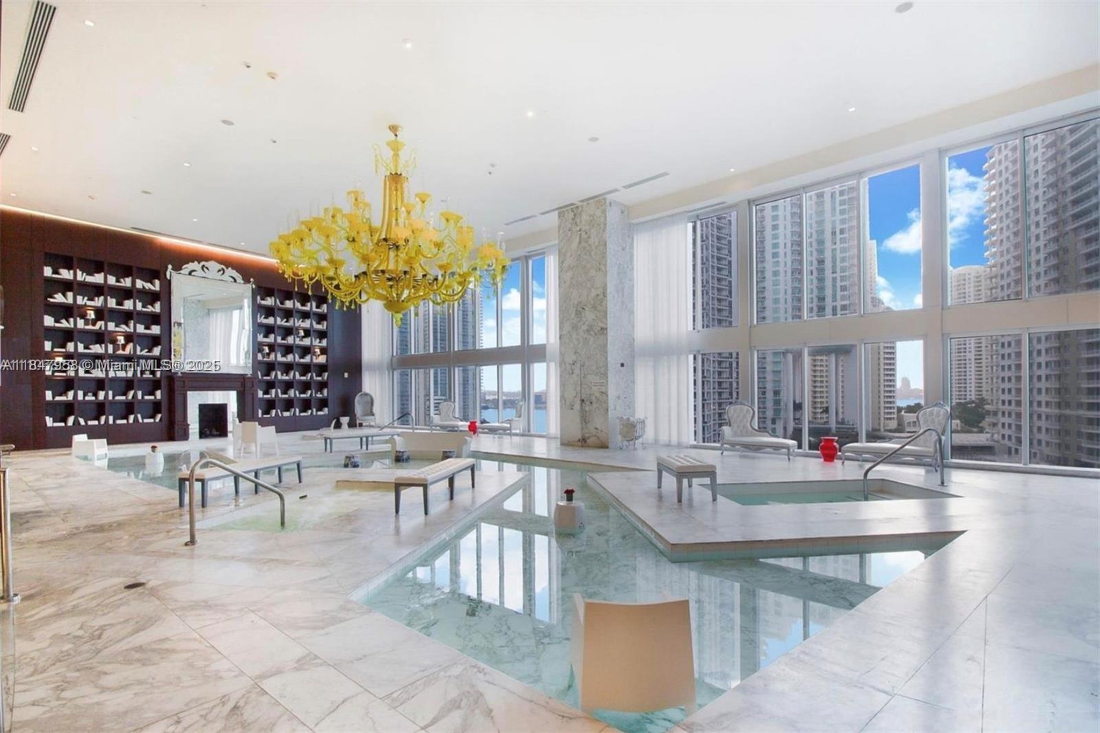 495 Brickell Ave Unit: BAY707