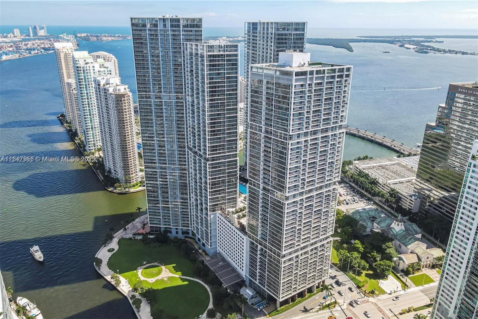 495 Brickell Ave Unit: BAY707