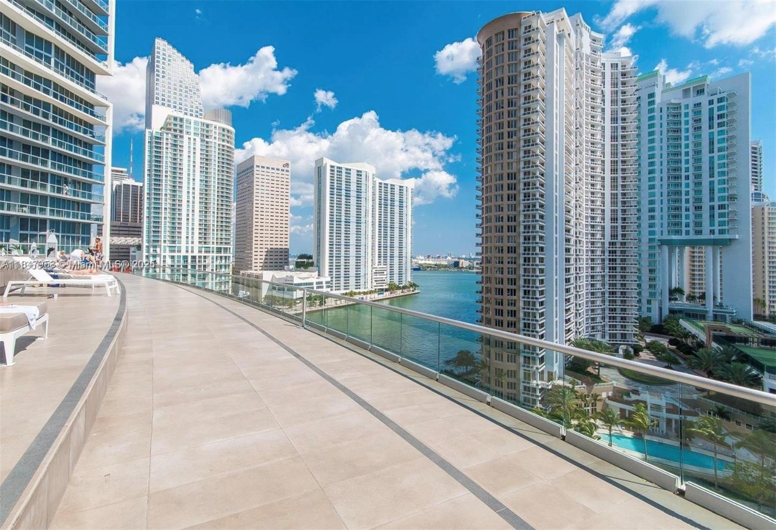 495 Brickell Ave Unit: BAY707