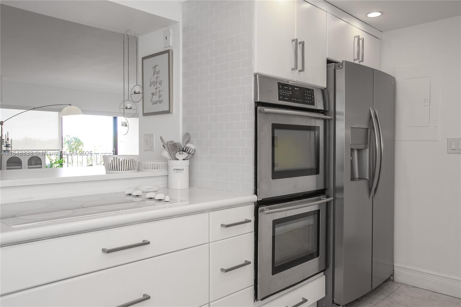 1800 NE 114th St # 511