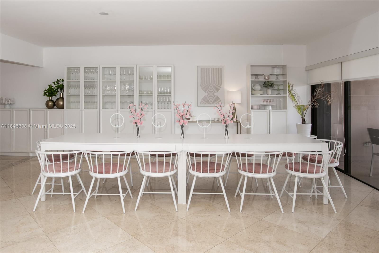 1800 NE 114th St # 511