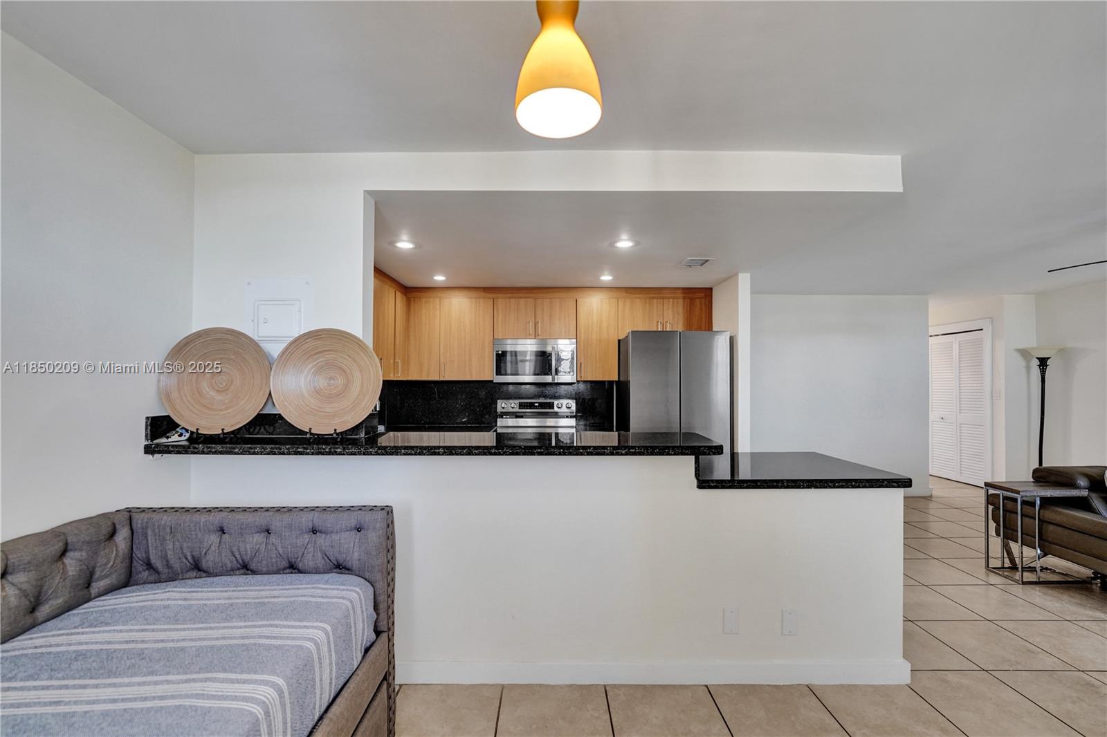 1811 Jefferson St # 606