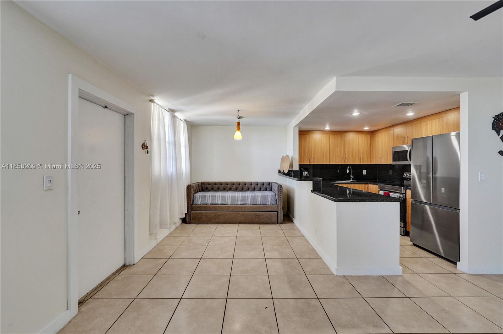 1811 Jefferson St # 606