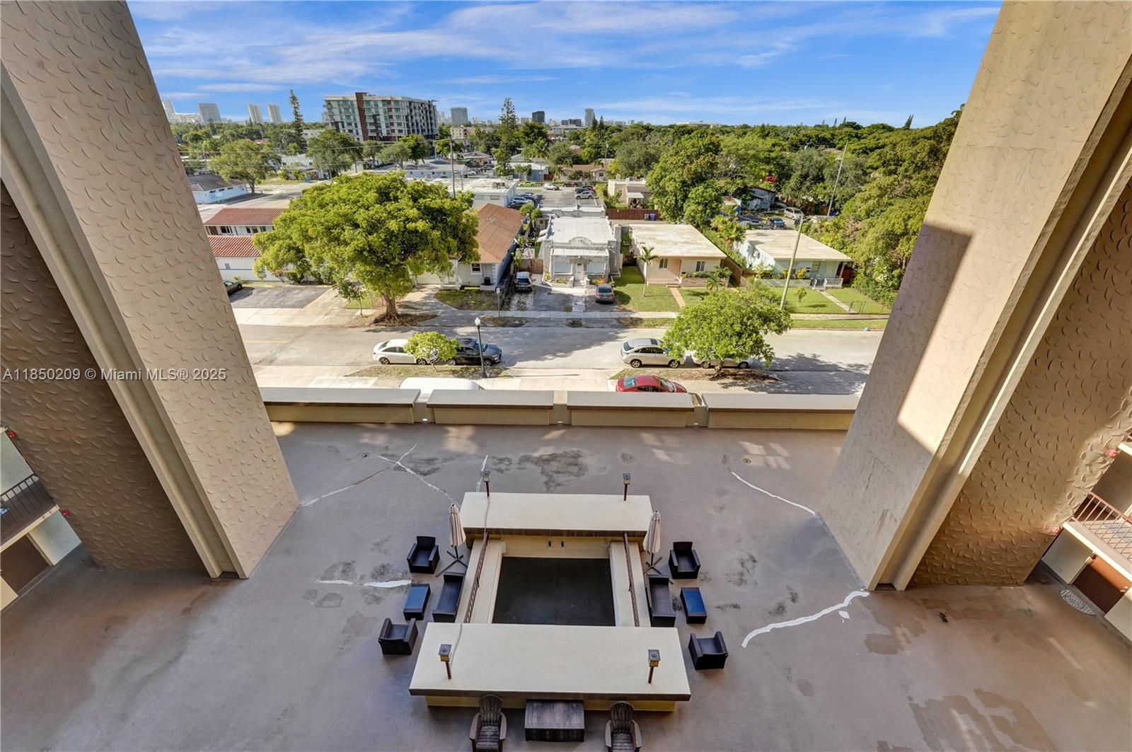 1811 Jefferson St # 606