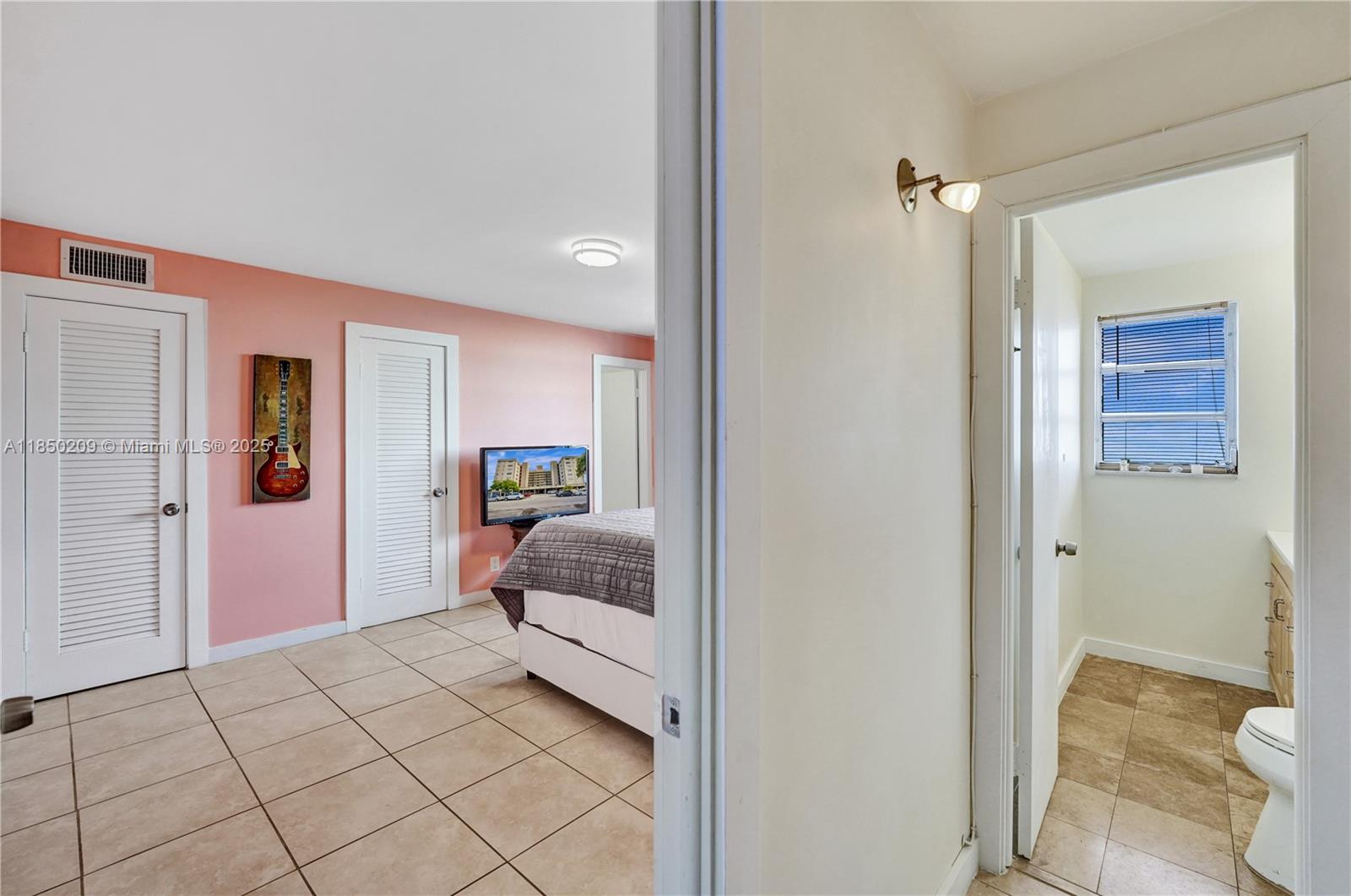 1811 Jefferson St # 606