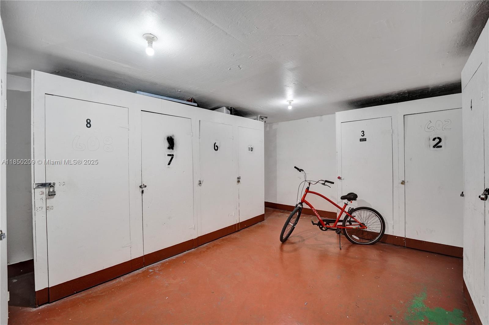 1811 Jefferson St # 606