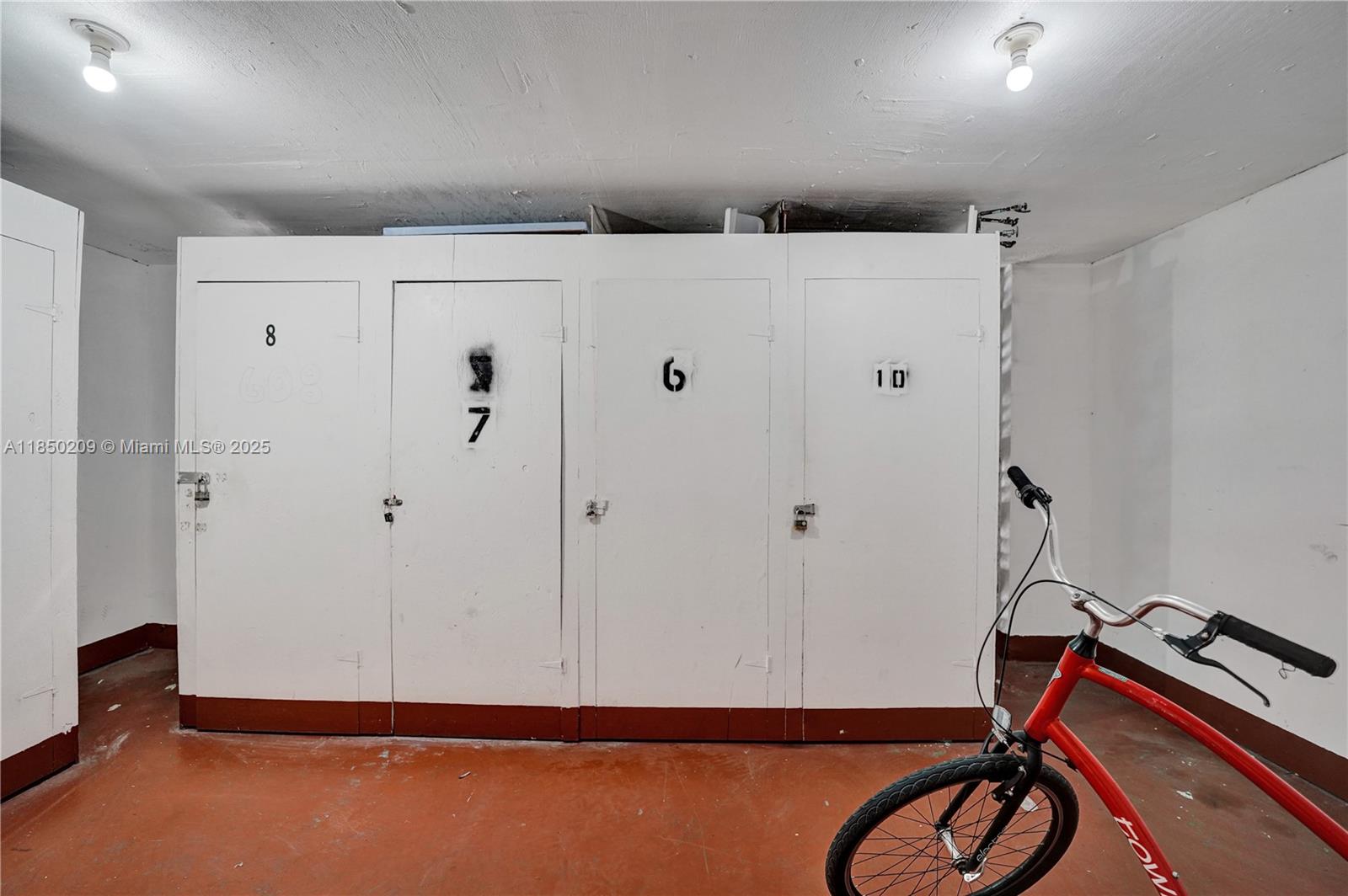 1811 Jefferson St # 606