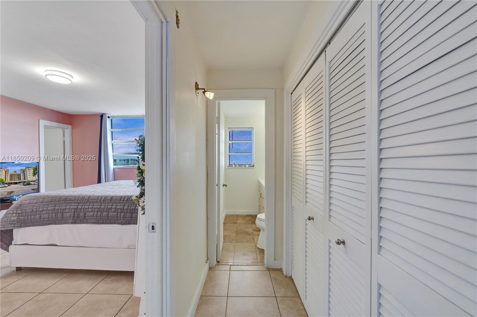 1811 Jefferson St # 606