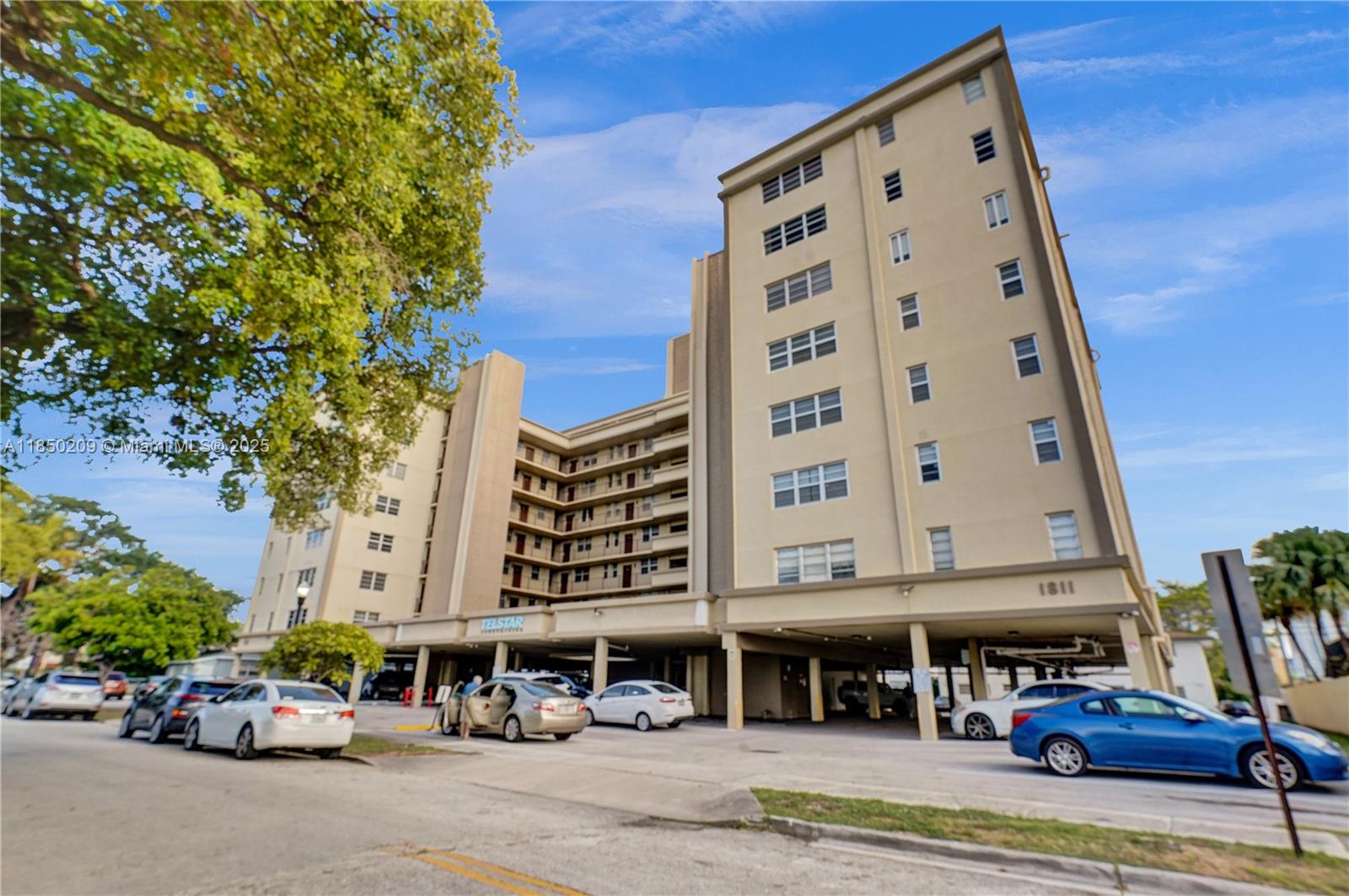 1811 Jefferson St # 606