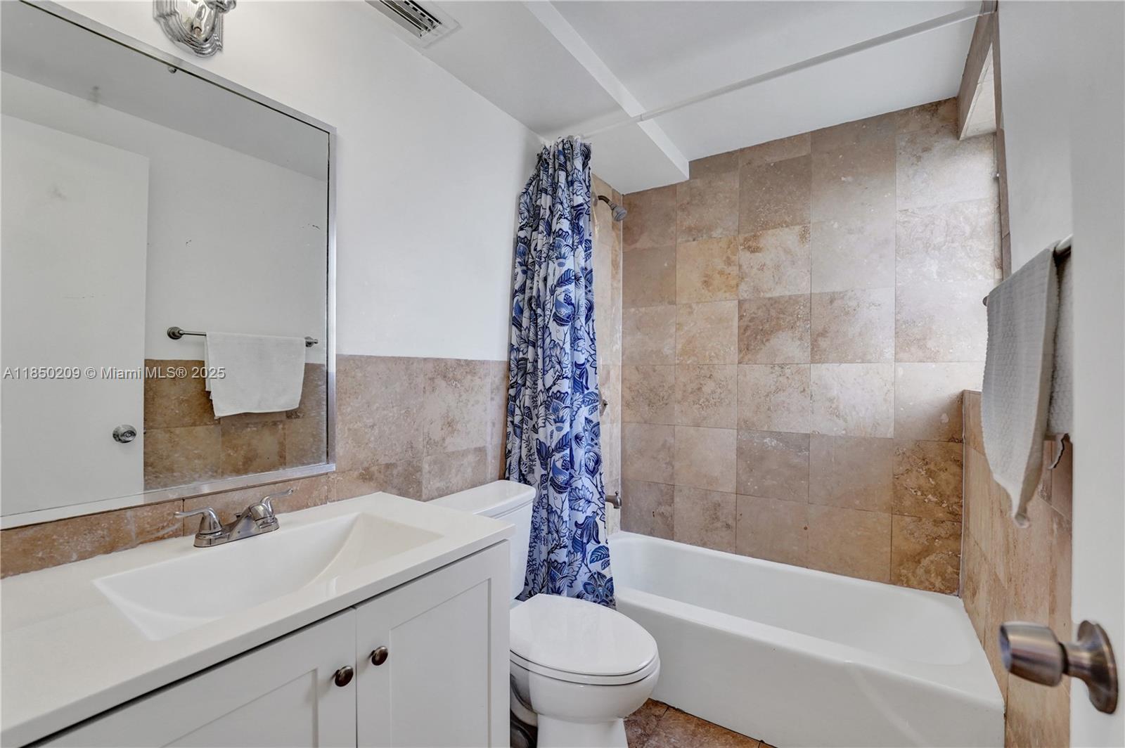 1811 Jefferson St # 606