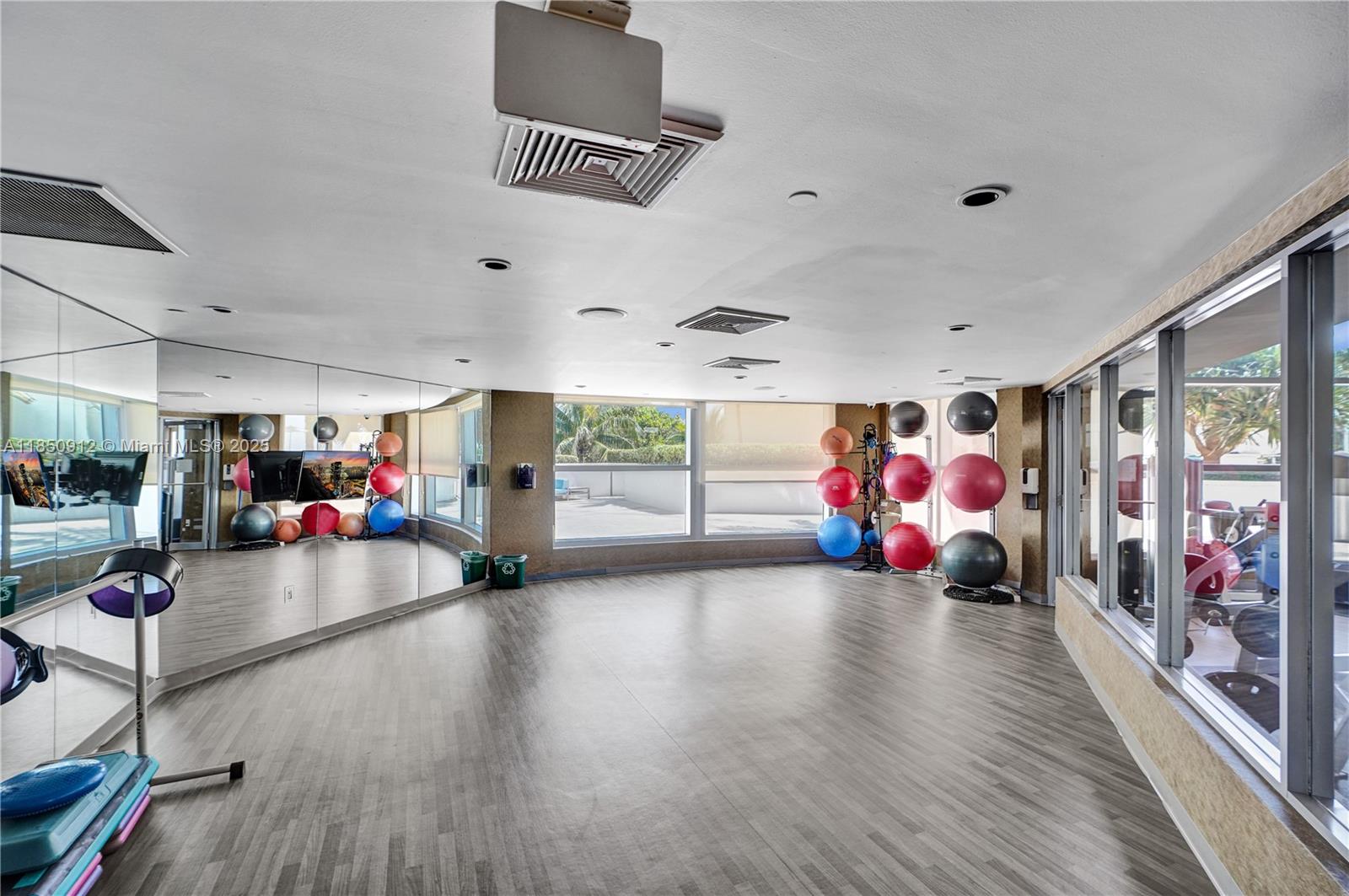 3101 S Ocean Dr # 3506