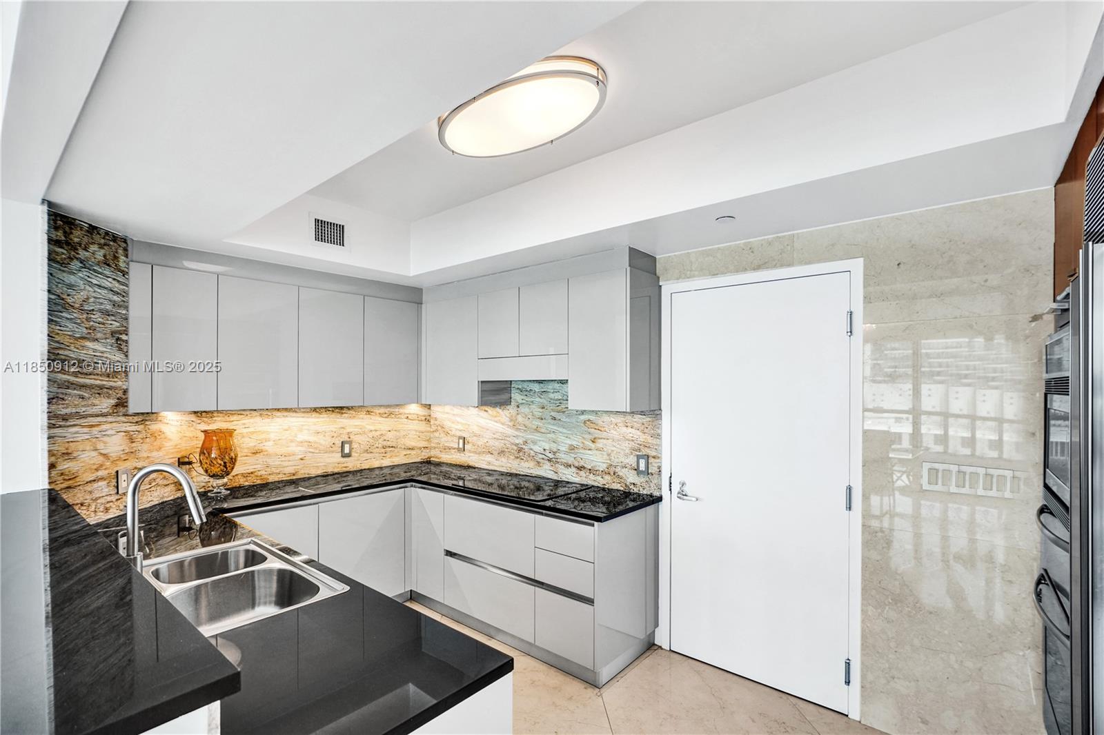 3101 S Ocean Dr # 3506