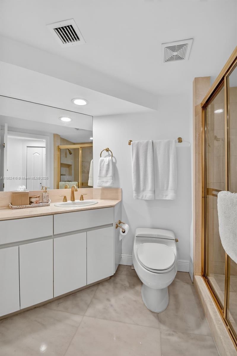 3000 Island Blvd # 505