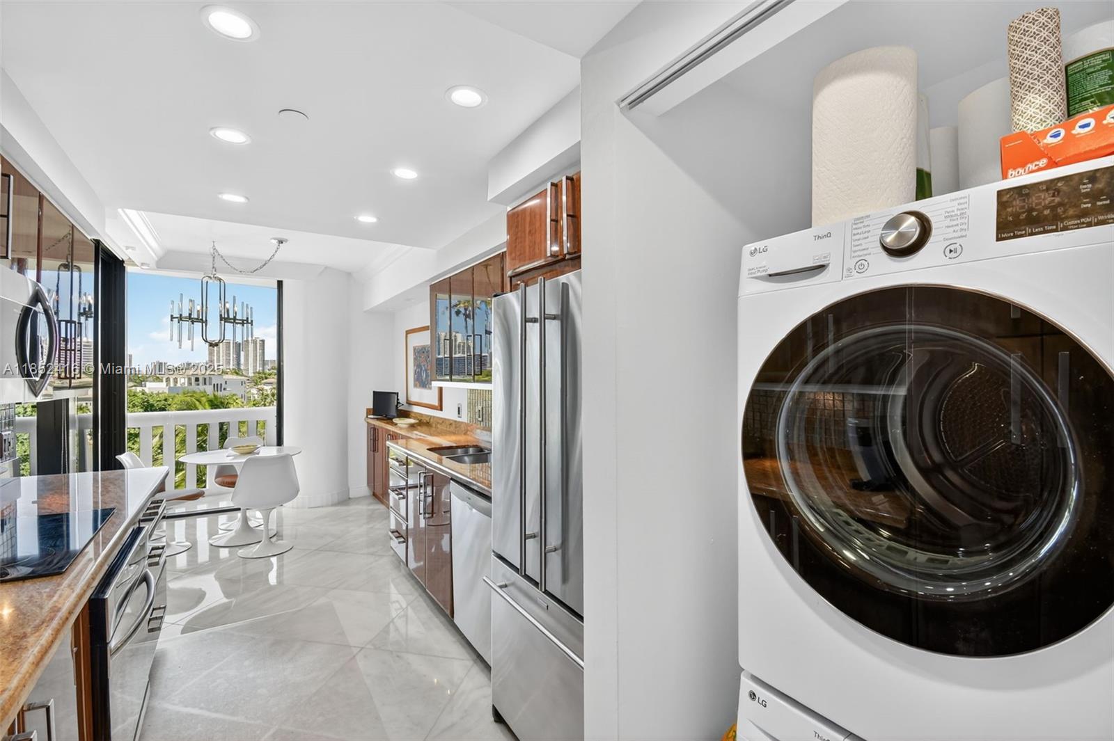 3000 Island Blvd # 505