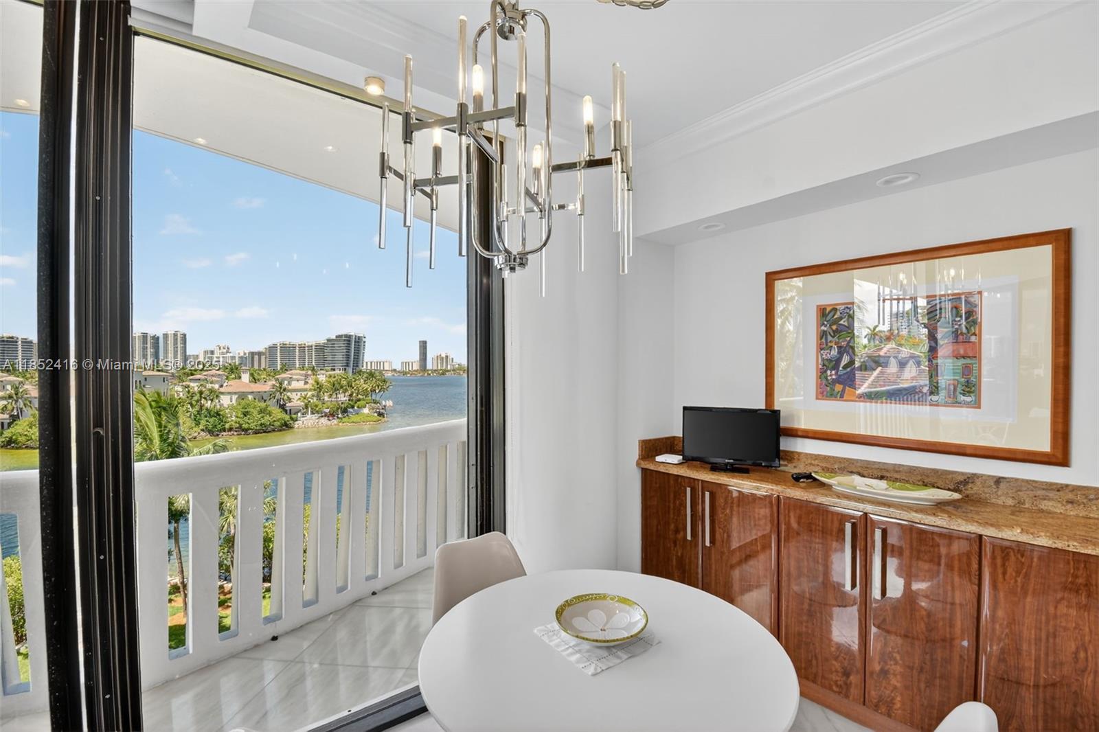 3000 Island Blvd # 505