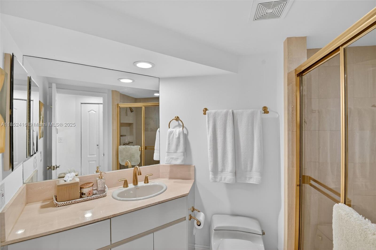 3000 Island Blvd # 505