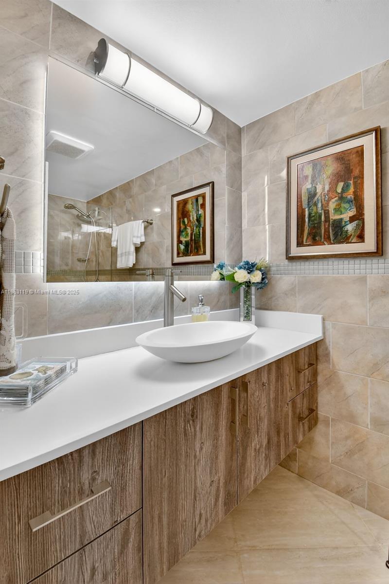 9250 W Bay Harbor Dr # 5A