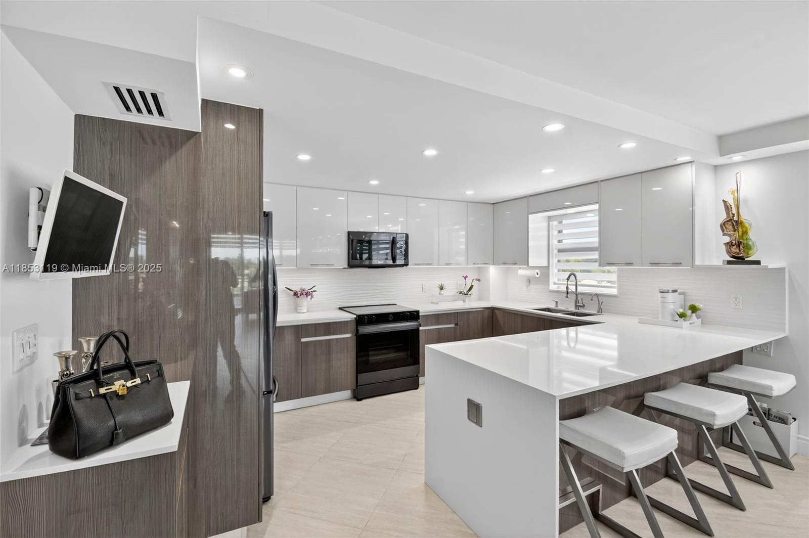 9250 W Bay Harbor Dr # 5A