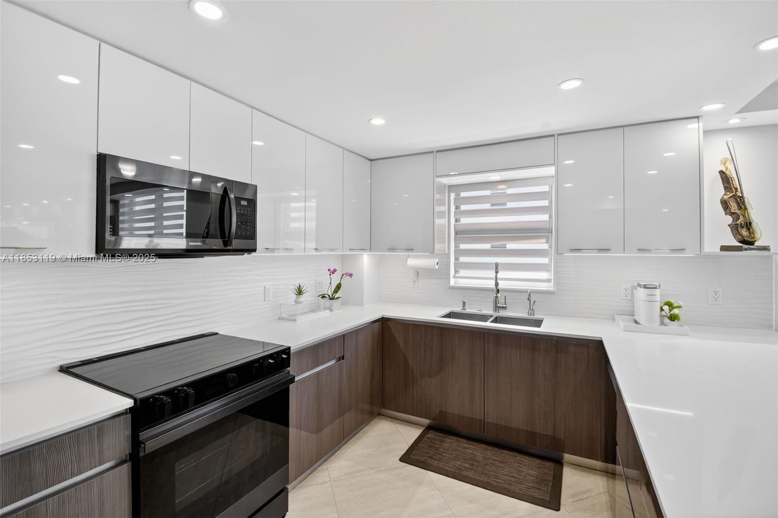 9250 W Bay Harbor Dr # 5A