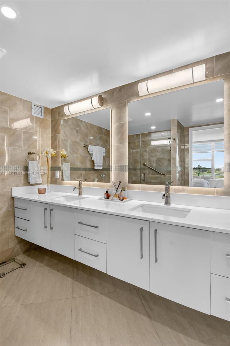 9250 W Bay Harbor Dr # 5A