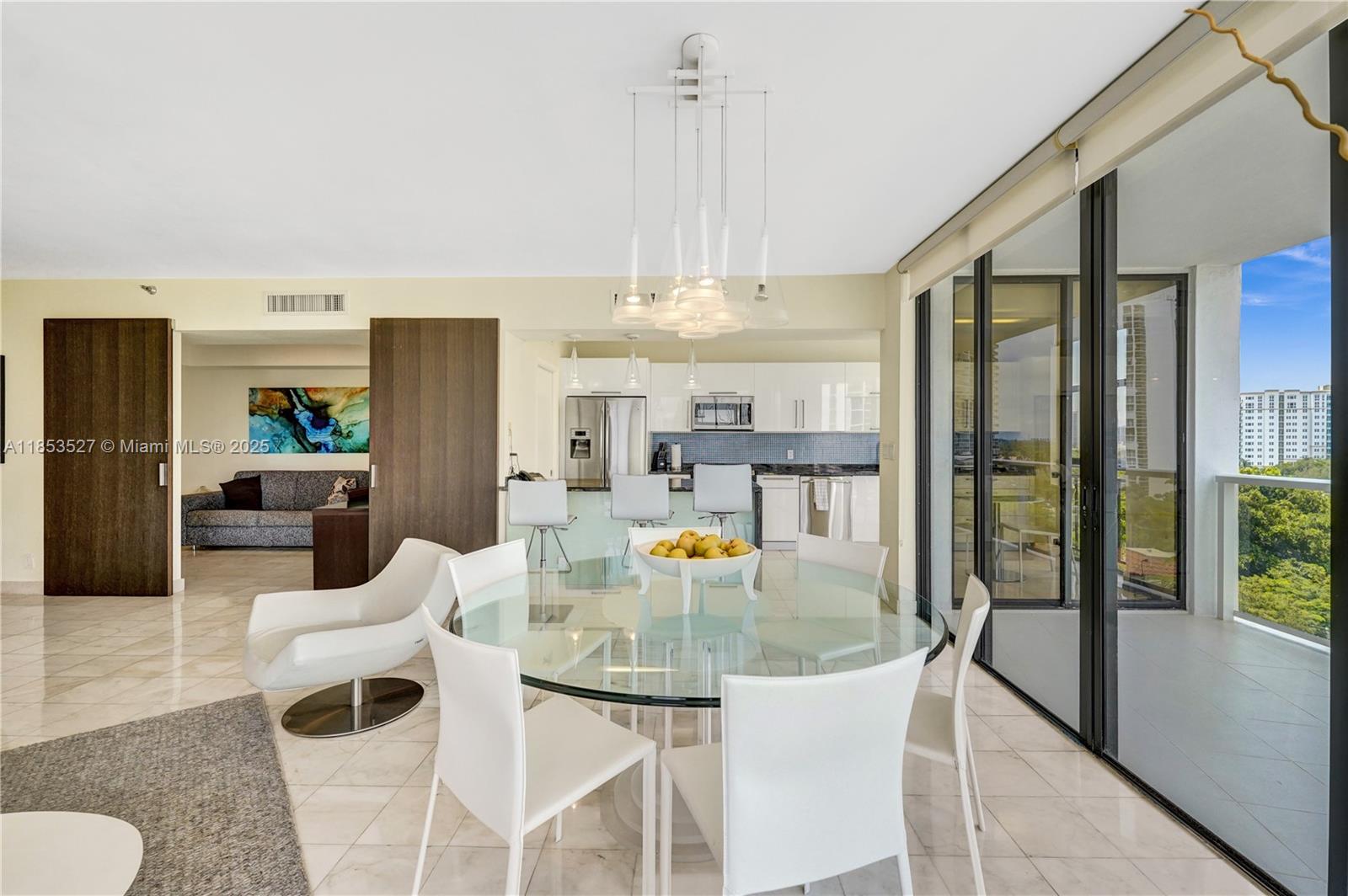 20281 E Country Club Dr # 607