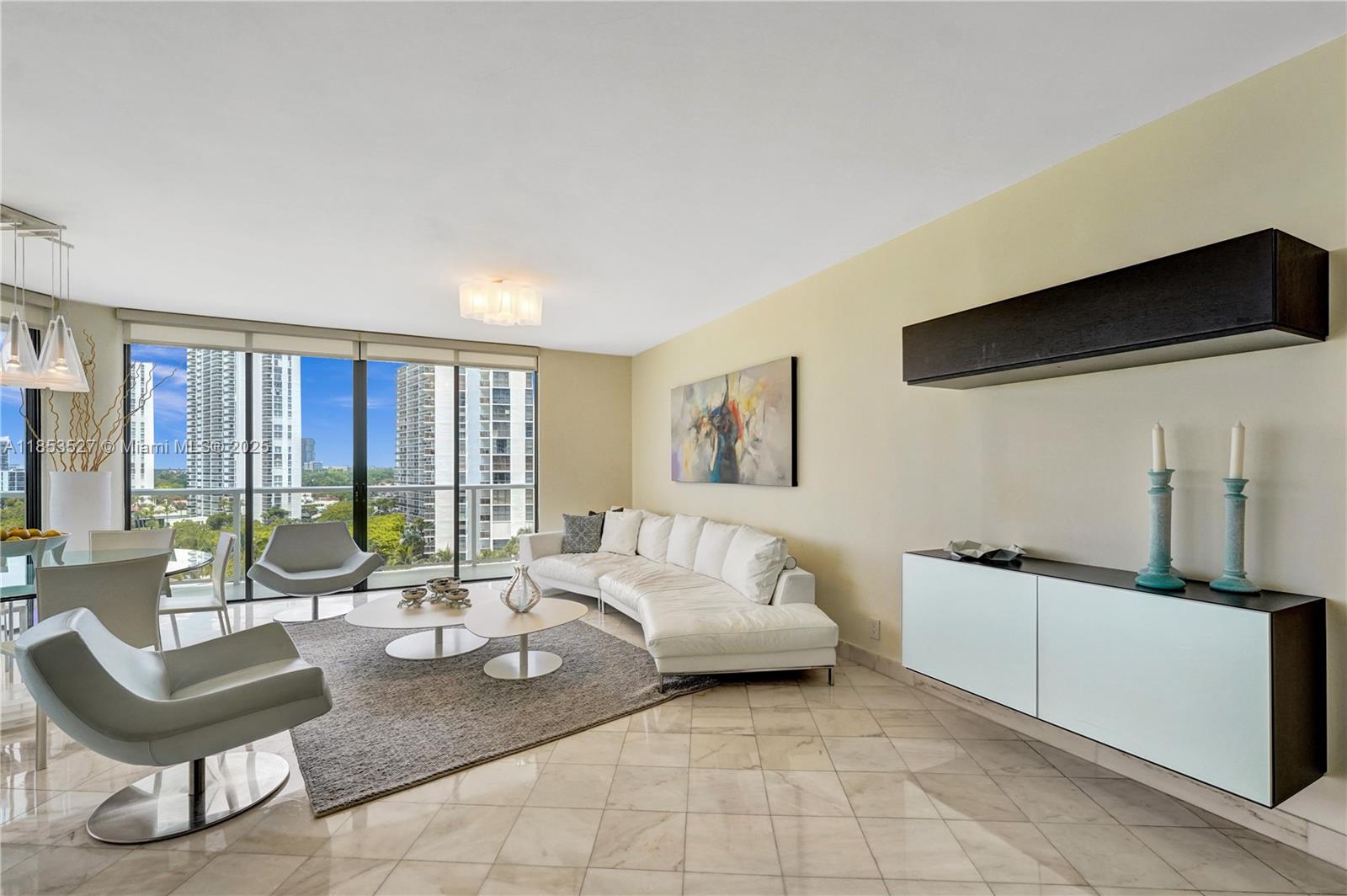 20281 E Country Club Dr # 607