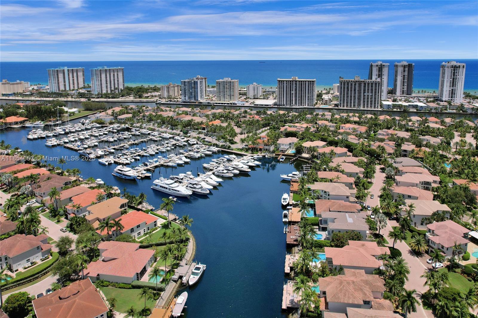 822 E Spinnaker Dr E