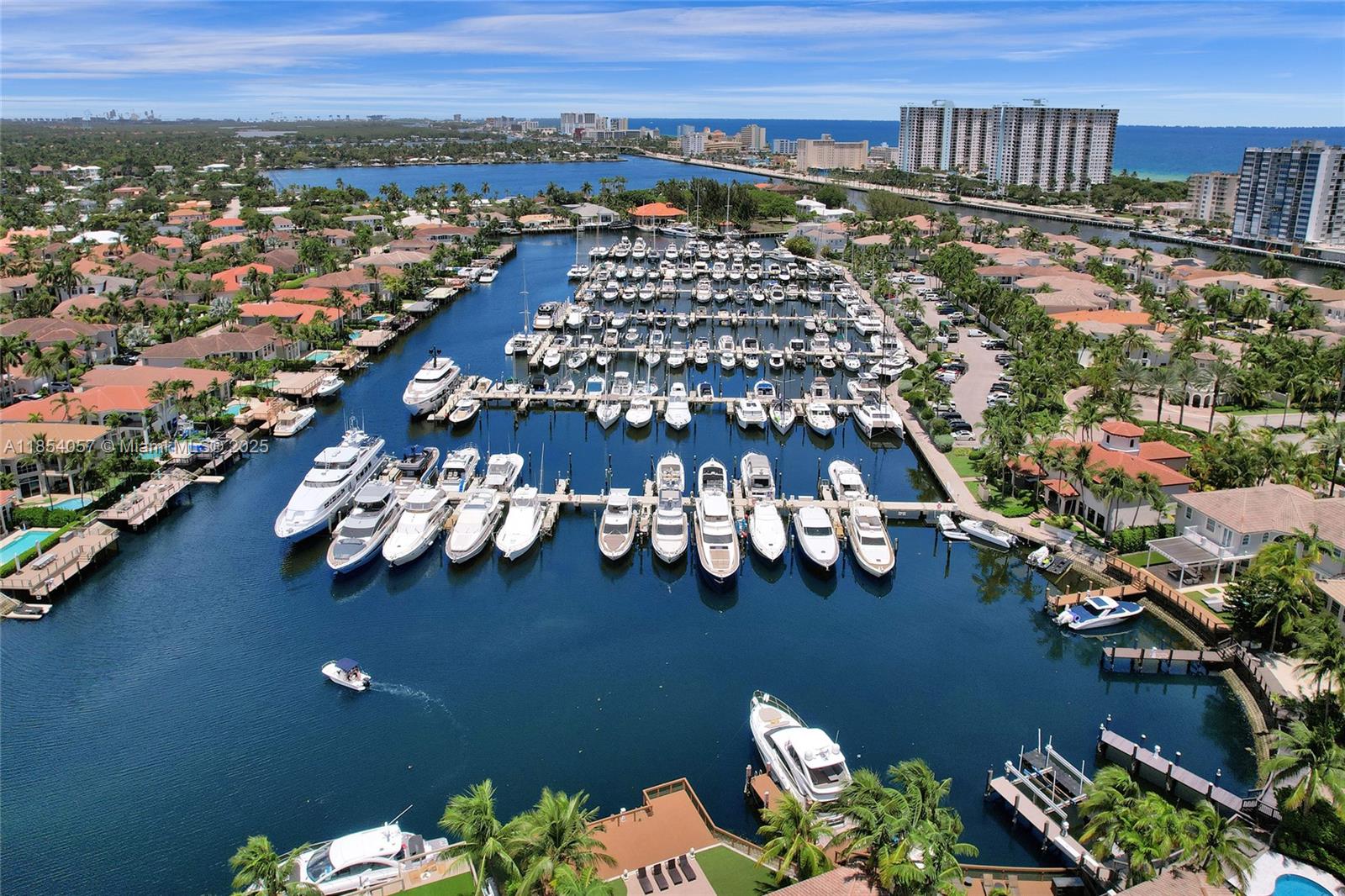 822 E Spinnaker Dr E