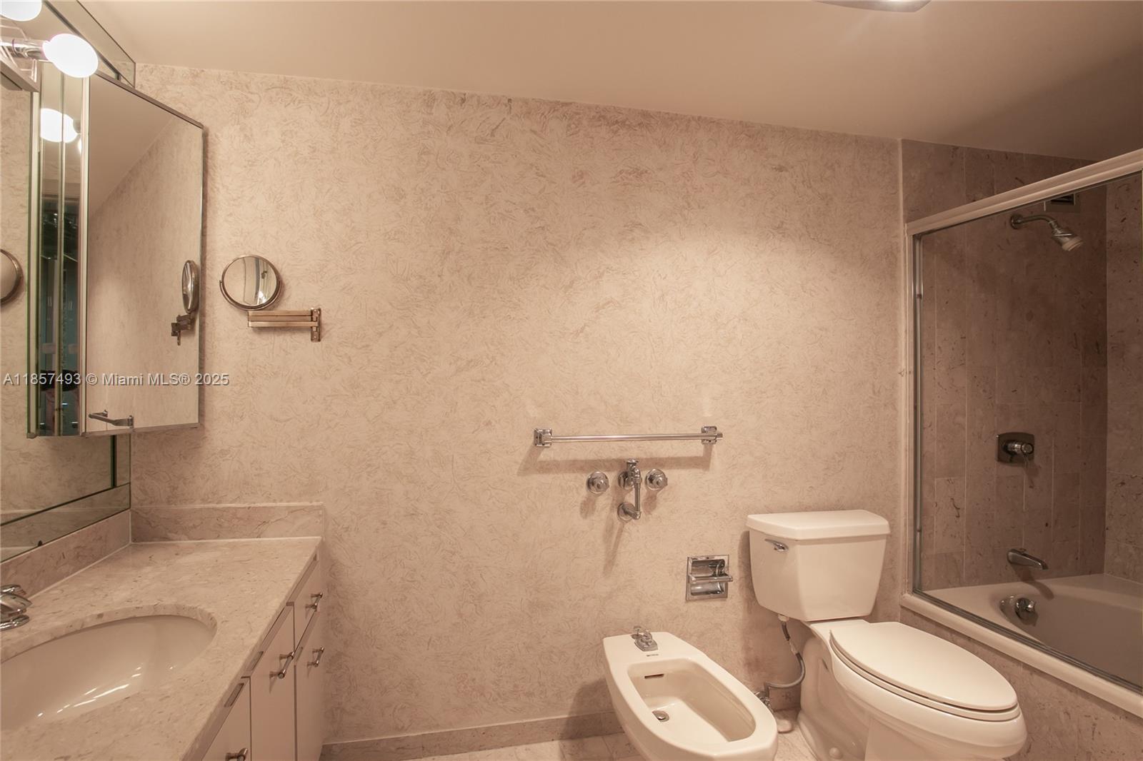 1800 NE 114th St # 1803