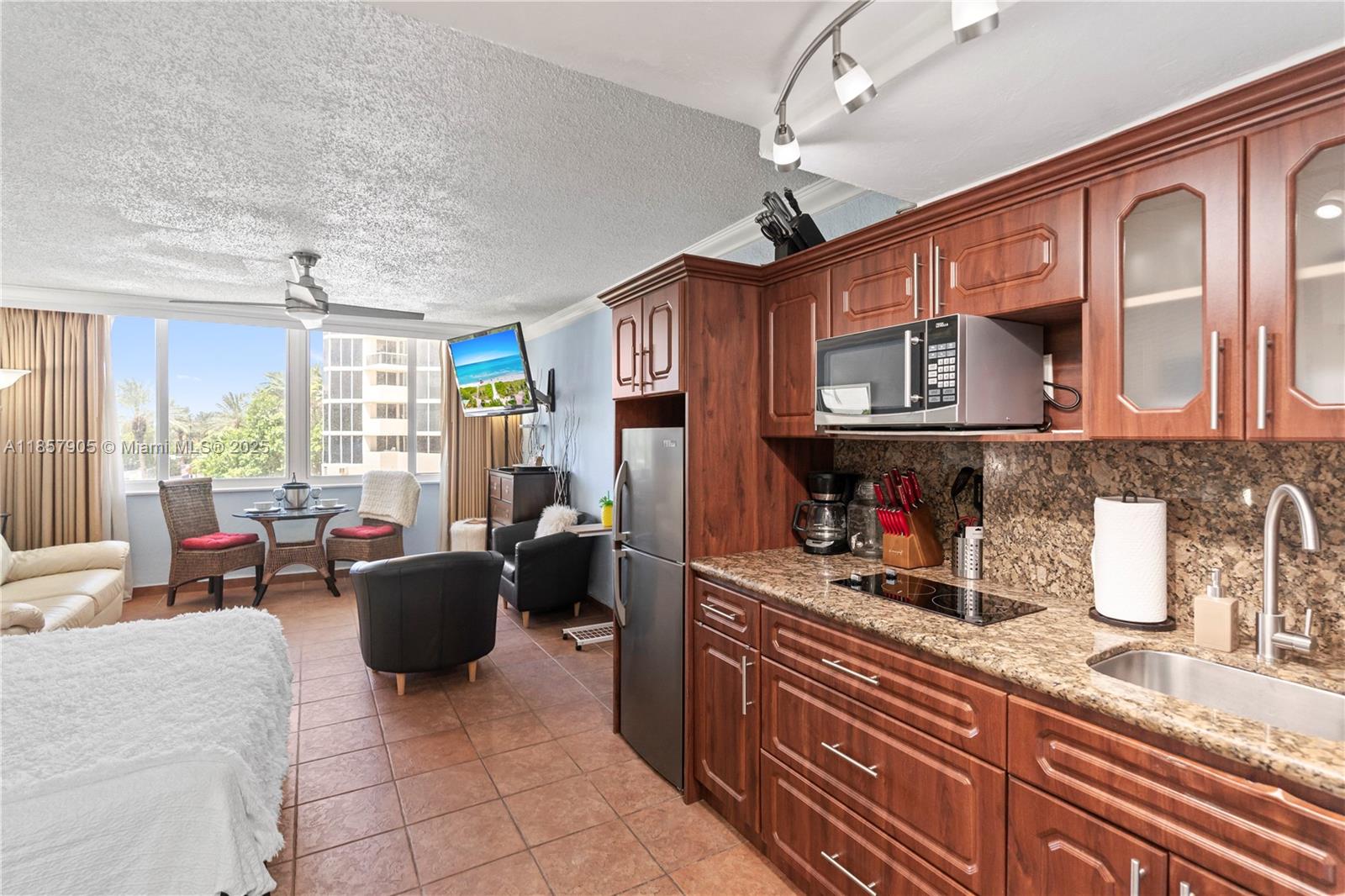 19201 Collins Ave # 129