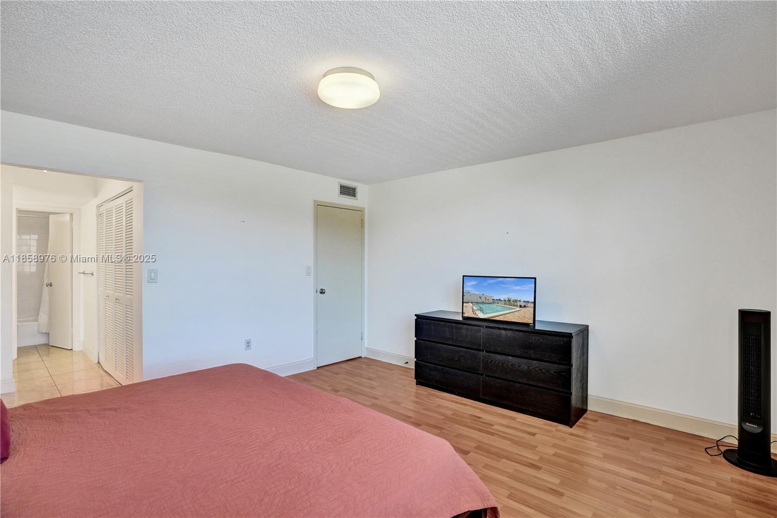 17800 Atlantic Blvd # 301