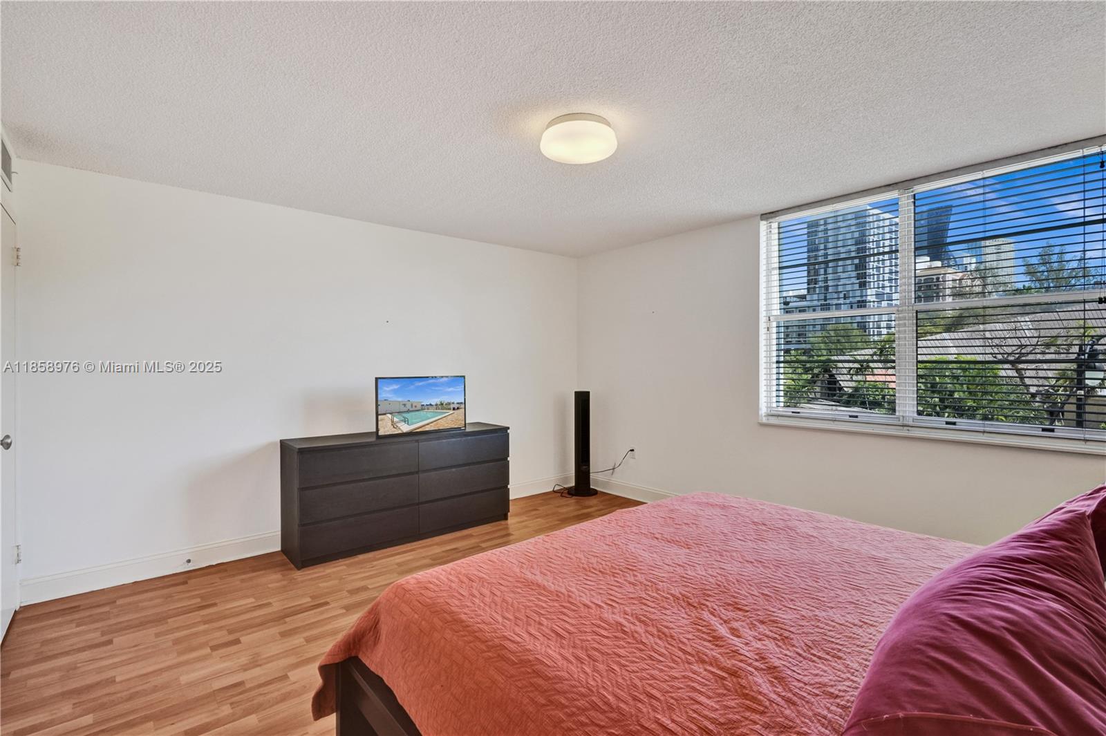 17800 Atlantic Blvd # 301