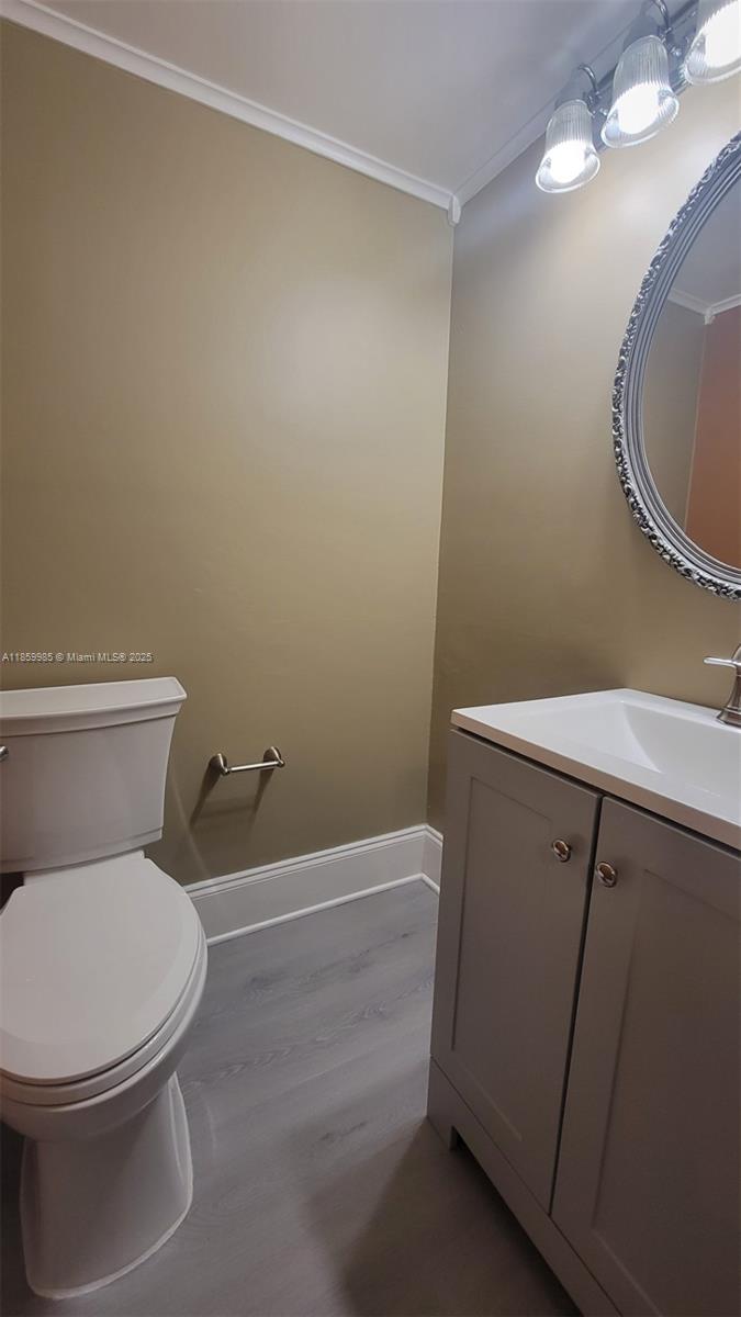 3300 W Rolling Hills Cir # 303