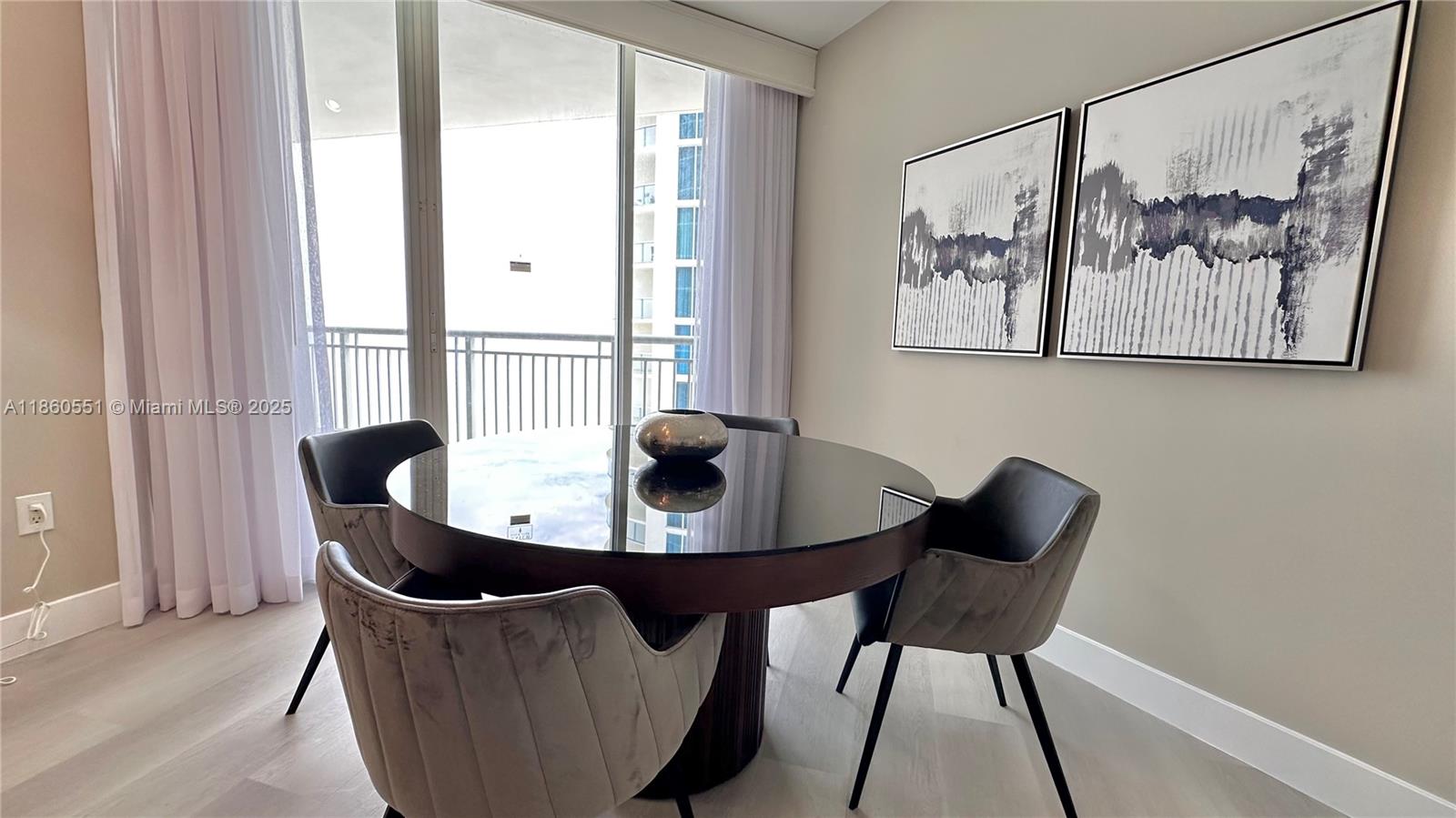 17375 Collins Ave # 2003