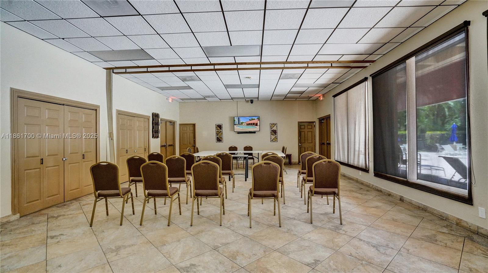 3101 N Country Club Dr # 401