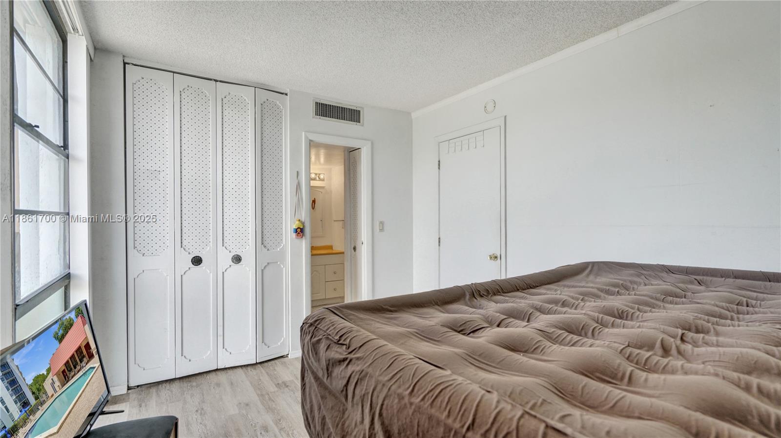 3101 N Country Club Dr # 401