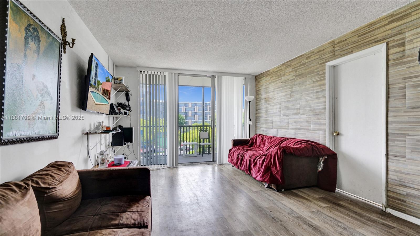 3101 N Country Club Dr # 401