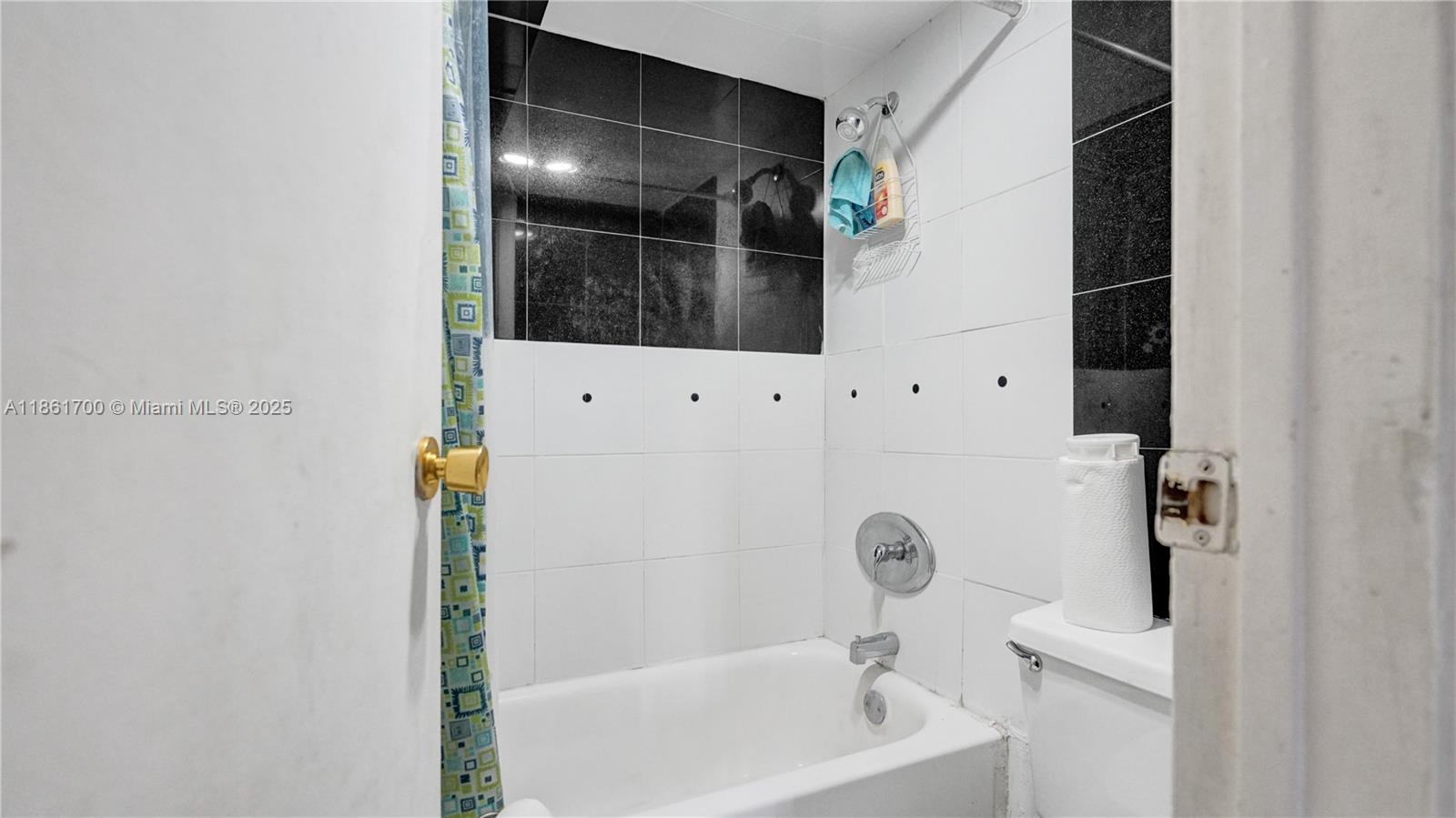 3101 N Country Club Dr # 401